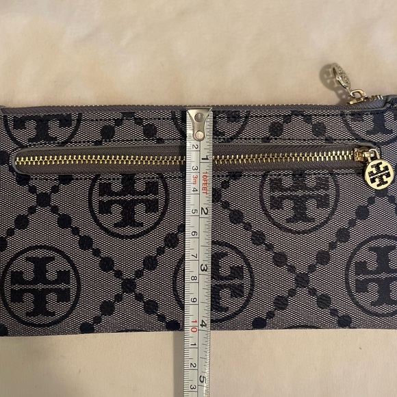Women’s navy wristlet - Picture 5 of 6